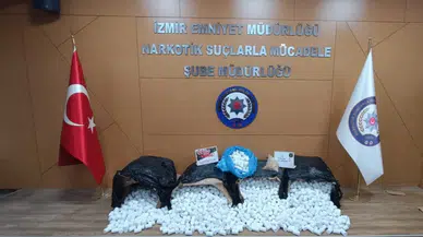 İzmir'de uyuşturucu operasyonunda 196 bin hap ele geçirildi