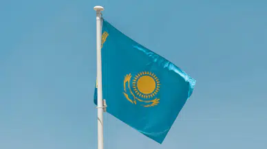 Kazakistan'da bayrağın ticari kullanımı yasaklandı