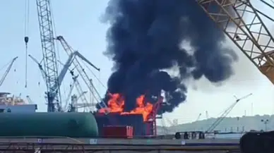 İzmir Aliağa'da yakıt tankerinde yangın