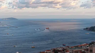 İstanbul Boğazı'nda arızalanan yük gemisi Ahırkapı'ya demirlendi