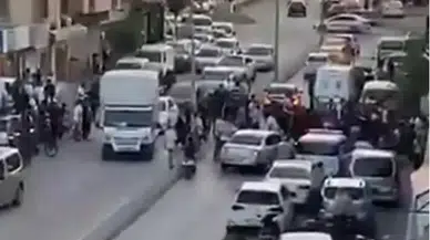 Adana'da husumetlilerine ateş açan saldırgan yoldan geçen genci katletti