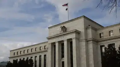 Fed faiz oranını yine sabit tuttu