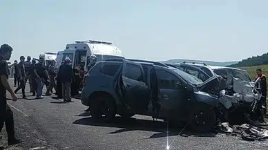 Ardahan’da zincirleme kaza : 3 ölü, 4 yaralı