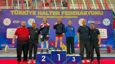 Bilecikli halterci Beyzanur Öztürk, Türkiye üçüncüsü oldu