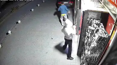 Ankara'da marketten içecek çalan çocuklar kameraya yansıdı