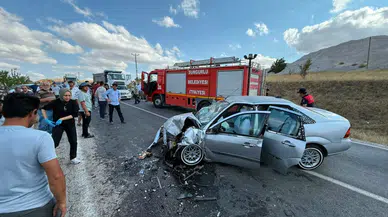Çorum'da iki otomobil çarpıştı : 7 kişi yaralandı