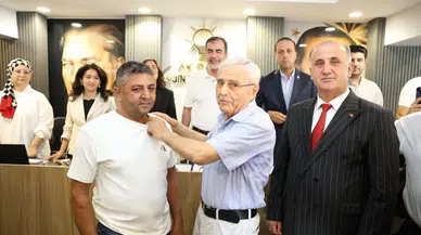 Aydın'da CHP'li belediye meclis üyesi AK Parti'ye geçti