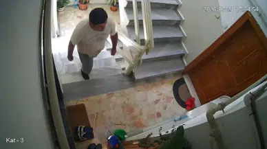Sultangazi'de takıntılı komşu dehşeti !