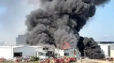 Kocaeli Gebze'de depoda yangın