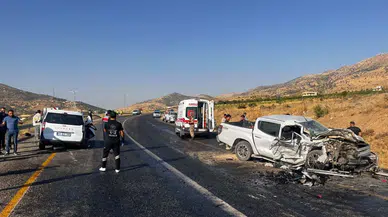 Batman'da ticari araç ile pick-up çarpıştı : 7 yaralı