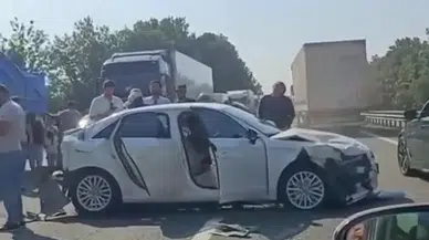 Kocaeli'de iki ayrı noktada zincirleme kaza : 8 araç birbirine girdi
