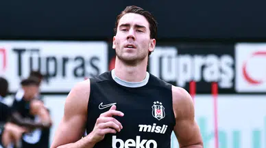 Beşiktaş'ın yeni transferi Dusan Vlahovic, ilk antrenmanına çıktı
