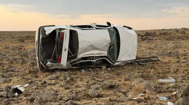 Şanlıurfa'da kontrolden çıkan otomobil takla attı : 4 yaralı