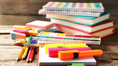 Dar gelirli ailelere kırtasiye desteği başladı