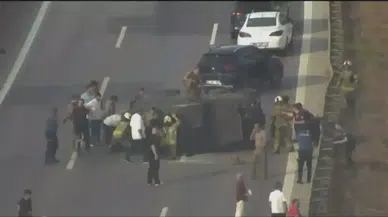 Pendik Kurtköy'de zincirleme kaza : 2'si polis 3 yaralı