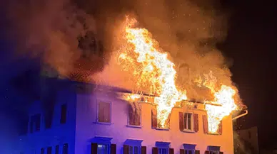 İsviçre'de restoranda yangın çıktı : 8 yaralı, 5 kişi kayıp