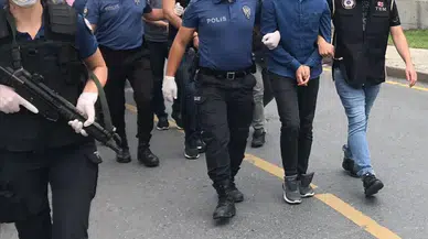 Ağrı'da zehir tacirlerine ve göçmen kaçakçılarına ağır darbe : 11 tutuklama