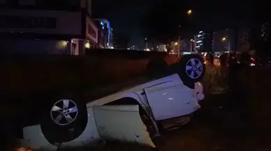 Bursa'da otomobil araziye savrulup takla attı : 3'ü yabancı uyruklu 5 yaralı