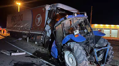 Uşak'ta tır ile traktör çarpıştı : 1 ölü, 1 ağır yaralı