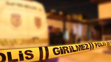 Gaziosmanpaşa'da kötü koku alarmı : Evde erkek cesedi bulundu