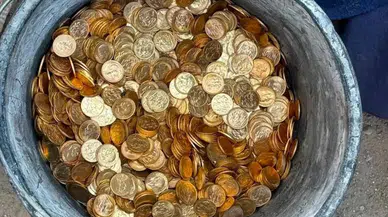 Tadilat sırasında duvarı söktüler, 9 milyon euroluk hazine buldular !