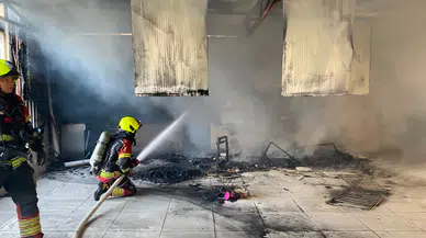 Balıkesir'de balkonda çıkan yangın korkuttu