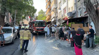 Beyoğlu'da otel yangınında 17 kişi tahliye edildi