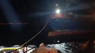 Çanakkale Boğazı'nda kuru yük gemisi arızalandı