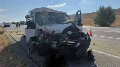 Çorum'da çekici, traktör römorkuna çarptı : 1 yaralı