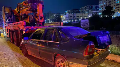 Osmaniye kontrolden çıkan otomobil, vince arkadan çarptı : 1 yaralı