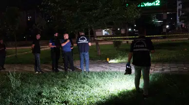 Parkta silahlı kavga : 4 kişi yaralandı, 2 şüpheli gözaltında