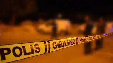 Kastamonu’da park halindeki kamyon Karaçomak Deresi’ne devrildi : Sürücü araçtan çıkmadı