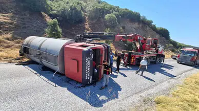 Manisa Alaşehir'de tanker devrildi