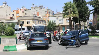 Kilis'te 2 otomobil çarpıştı : 4 yaralı