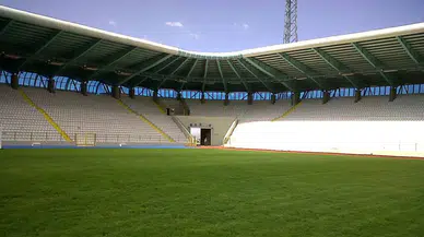 Kazım Karabekir Stadyumu’nda 4 tribün tam kapasiteyle açıldı