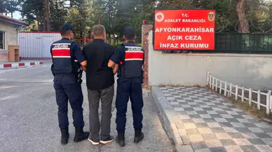 Afyonkarahisar'da jandarmadan operasyon : Çeşitli suçlardan aranan 40 kişi yakalandı