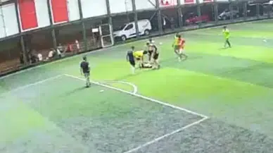 20 gün önce askerden dönmüştü ! Halı saha maçında fenalaşan 20 yaşındaki genç hayatını kaybetti