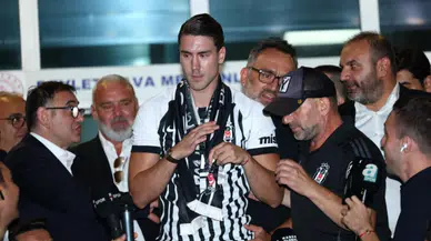 Beşiktaş’ın yeni yıldızı Dusan Vlahovic, İstanbul’a geldi