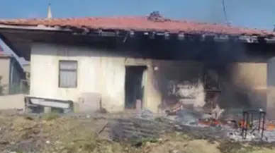 Sivas Şarkışla'da müstakil evde yangın : 1 kişi dumandan etkilendi