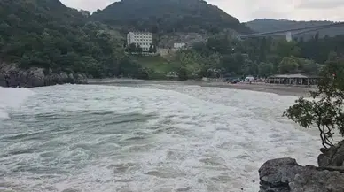 Zonguldak'ta olumsuz hava şartları nedeniyle denize girmek yasaklandı