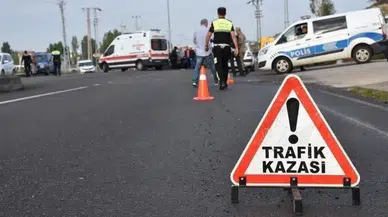 Adana Feke'de 3 araç arasında kaza : 2 yaralı