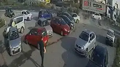 Zonguldak'ta savrulan otomobil, park halindeki 5 araca çarptı : 3 yaralı
