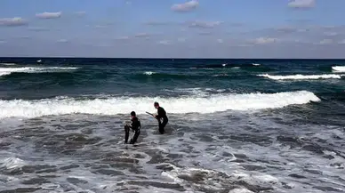 Denize giren 4 arkadaştan 3'ü kurtarıldı, 1 kişi kayıp