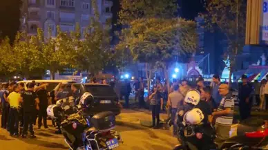 Gaziantep Nizip'te 'dur' ihtarına uymayan sürücü 4 araca çarptı