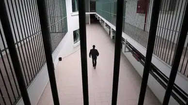 Adana'da uyuşturucu satarken yakalanan şahsa 12 yıl hapis