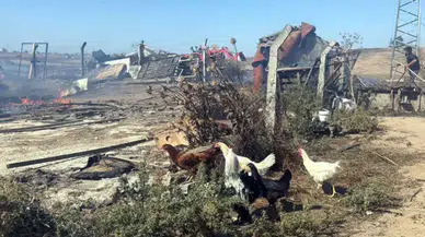 Tekirdağ’da anız yangını : 4 çiftlik evi yandı, 5 bin saman balyası küle döndü