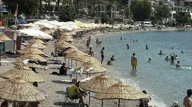 Bodrum'da termometreler 40 dereceyi aştı : Sahillerde yoğunluk oluşturdu