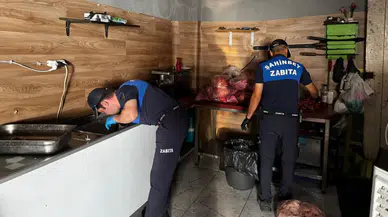 Zabıtadan Gaziantep'te sıkı denetim : 500 kilo bozulmuş et imha edildi