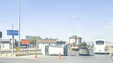 Eskişehir'de 2 araç çarpıştı : 5 yaralı