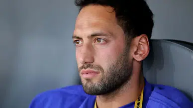 Hakan Çalhanoğlu Milano Moda haftasında podyuma çıktı